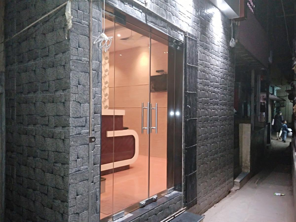 Hotel Avenue Residency ムンバイ エクステリア 写真